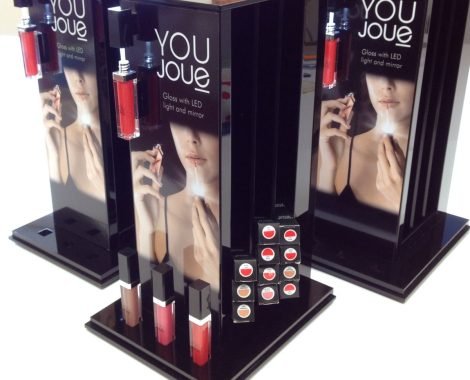 You Joue Lipstick Stands